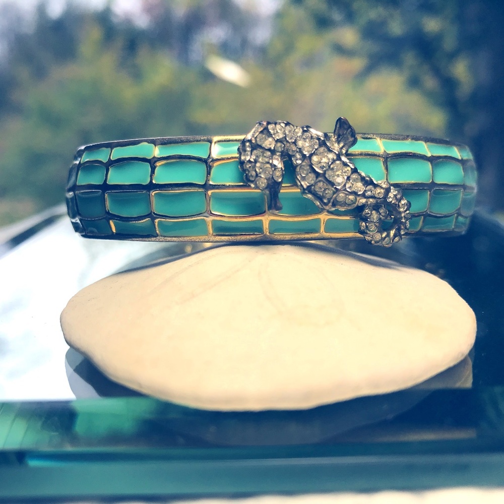 Bangle Bracelet with Rhinestone Seahorse